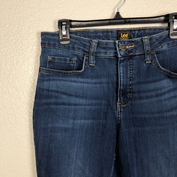 Vintage Lee Women's Bootcut Leg Mid-Rise Blue Jeans Denim Size 10 Short 5-Pocket - Picture 2 of 6